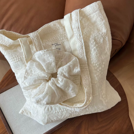 Embroidered Bow Lace Tote Bag