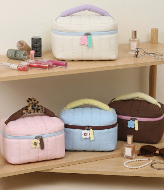 Padded Round Cosmetic Case – SUNVELA